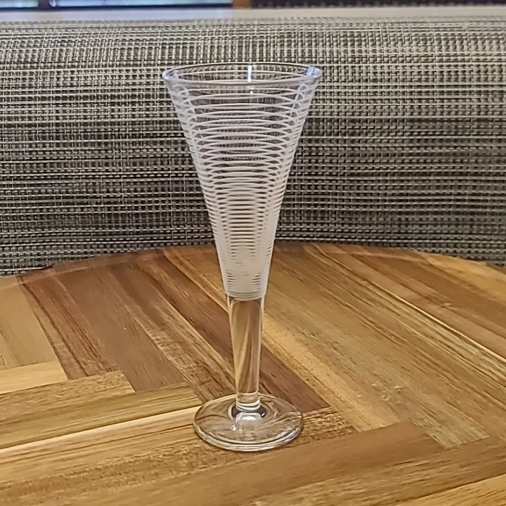 Mikasa Elegant Clear Glass Champagne Flutes/Cordial Set of 4